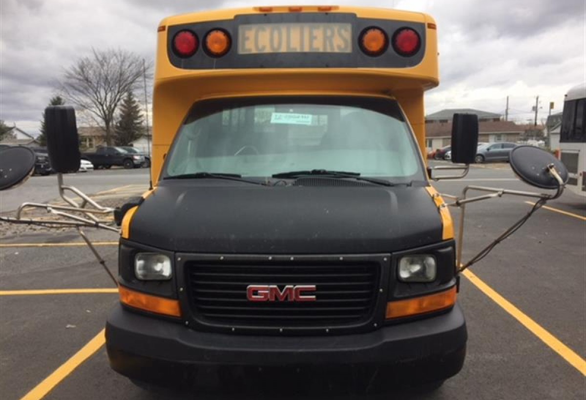 2012 Micro Bird GMC Minibus - Girardin Blue Bird