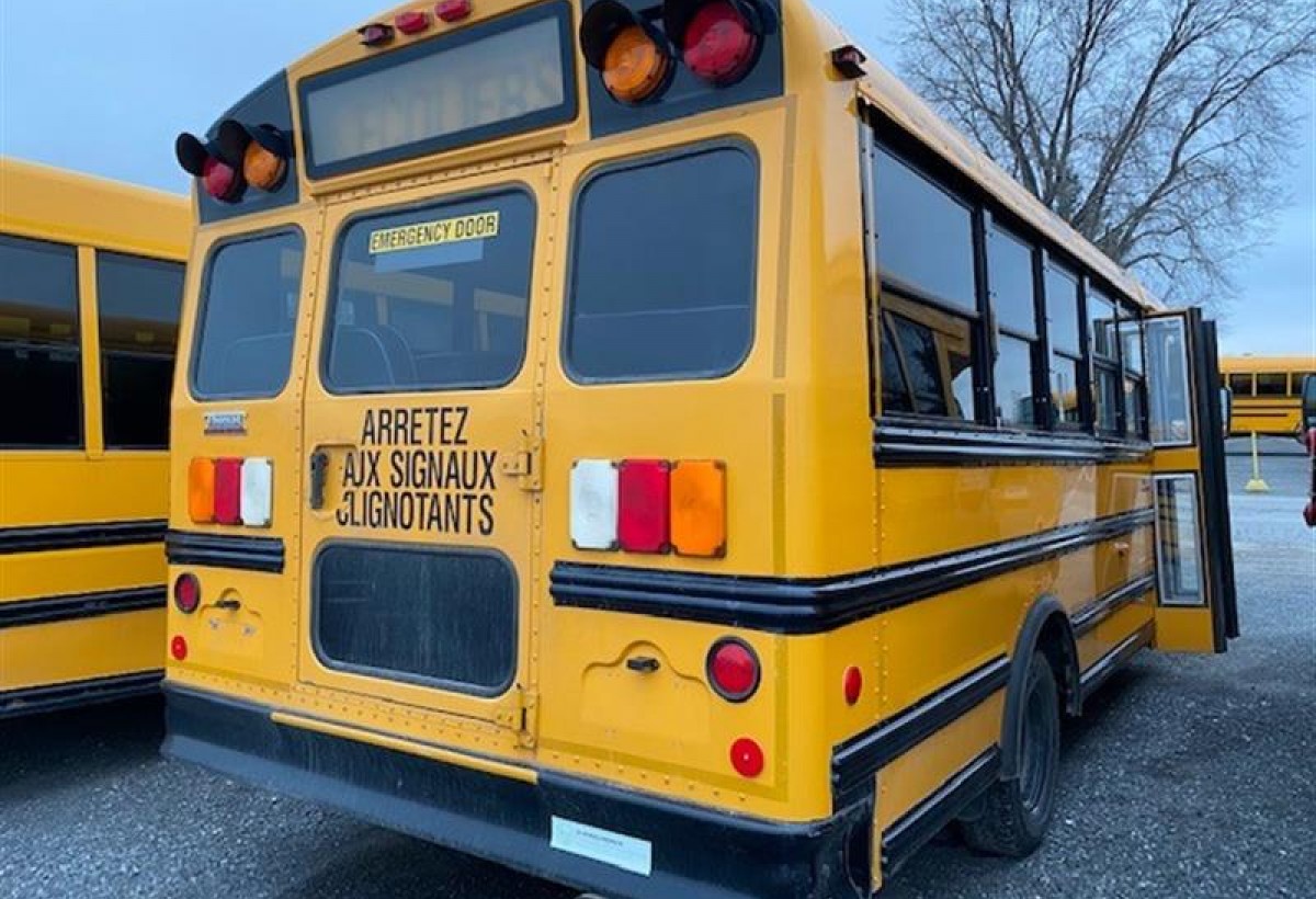 Minibus Thomas 2013 - Girardin Blue Bird